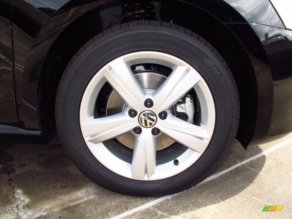 2014 Volkswagen Passat 1.8T Wolfsburg Edition Wheel Photo #87370366