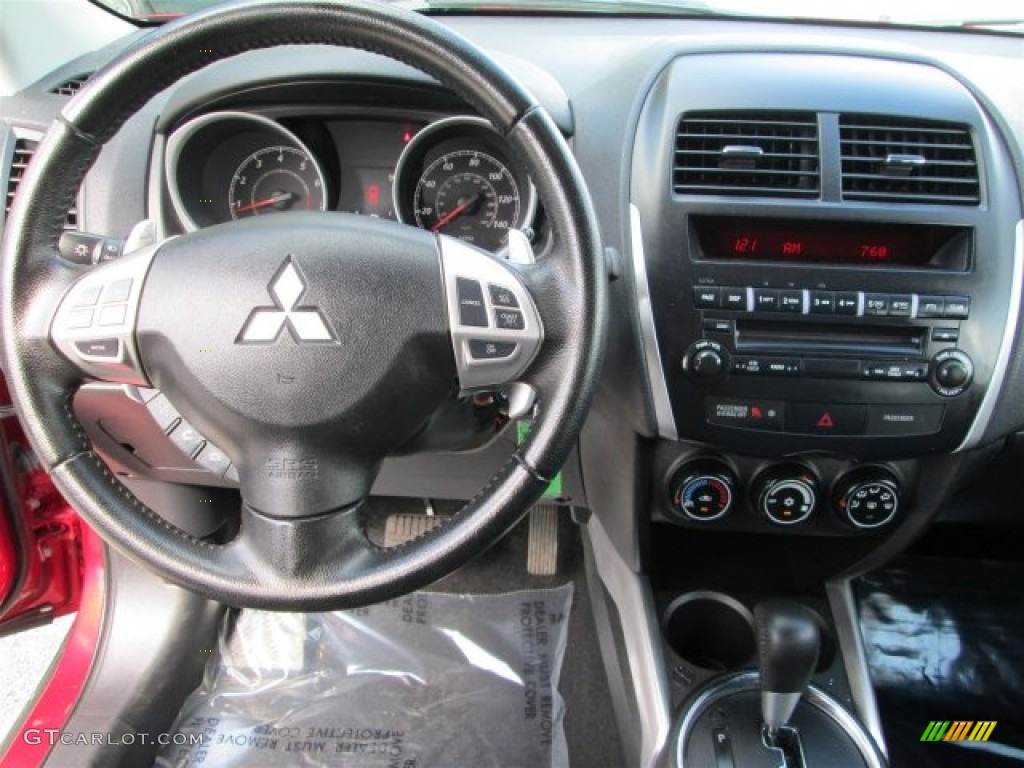 2013 Mitsubishi Outlander Sport ES Dashboard Photos