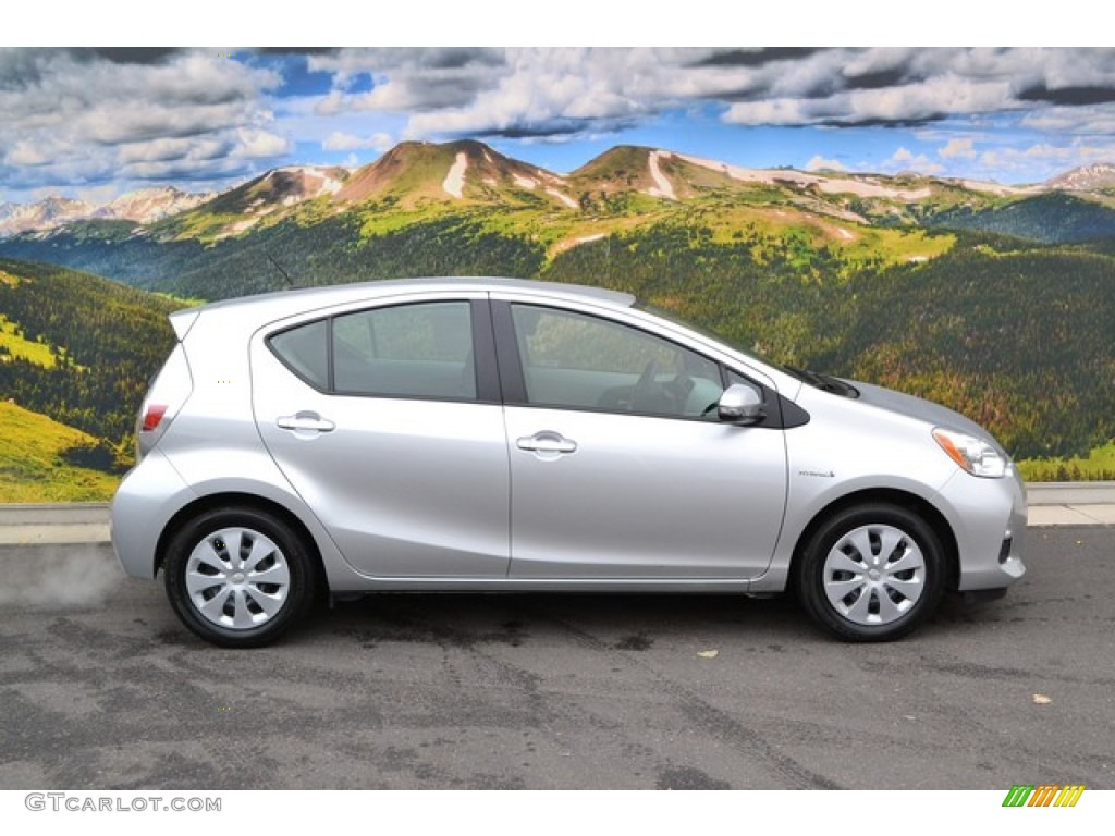 2012 Prius c Hybrid Two - Classic Silver Metallic / Light Blue Gray/Black photo #2