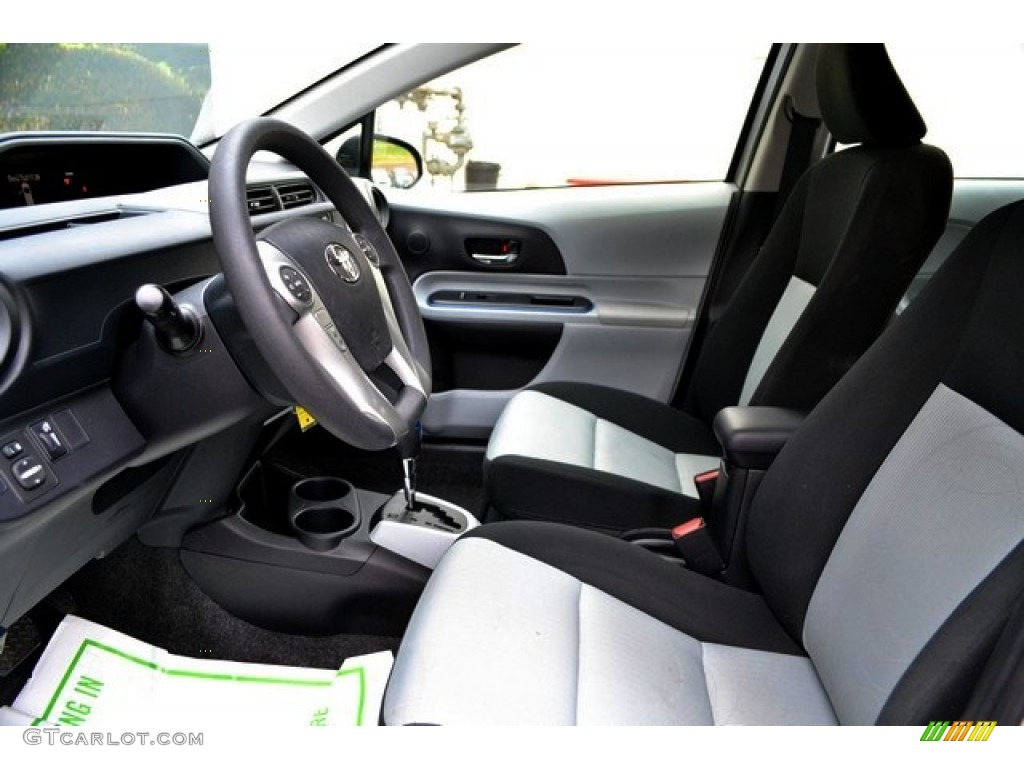 2012 Prius c Hybrid Two - Classic Silver Metallic / Light Blue Gray/Black photo #10