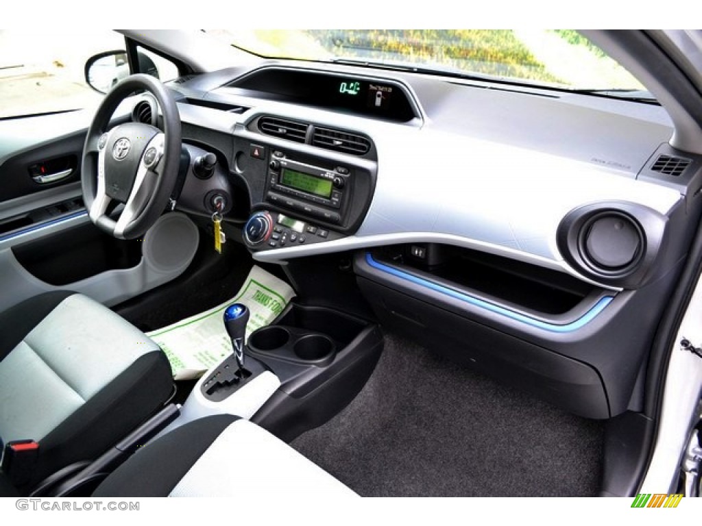 2012 Prius c Hybrid Two - Classic Silver Metallic / Light Blue Gray/Black photo #14