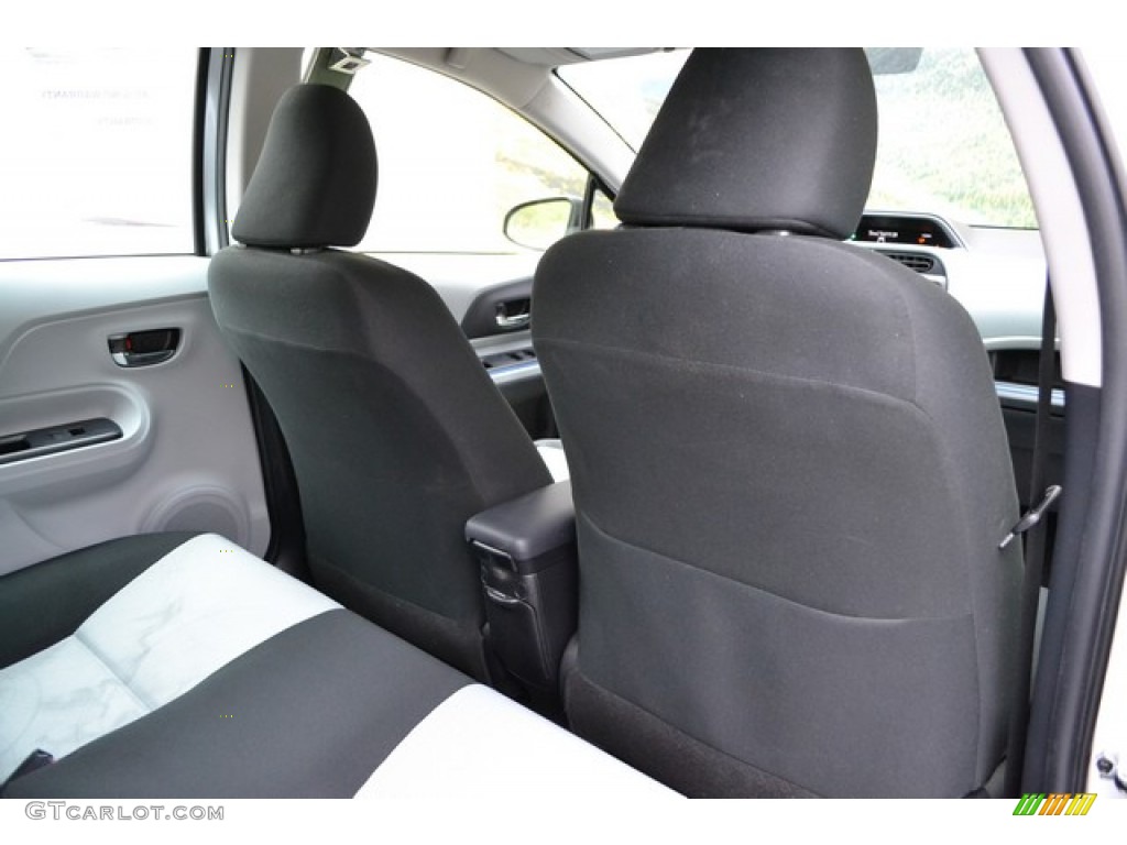 2012 Prius c Hybrid Two - Classic Silver Metallic / Light Blue Gray/Black photo #18