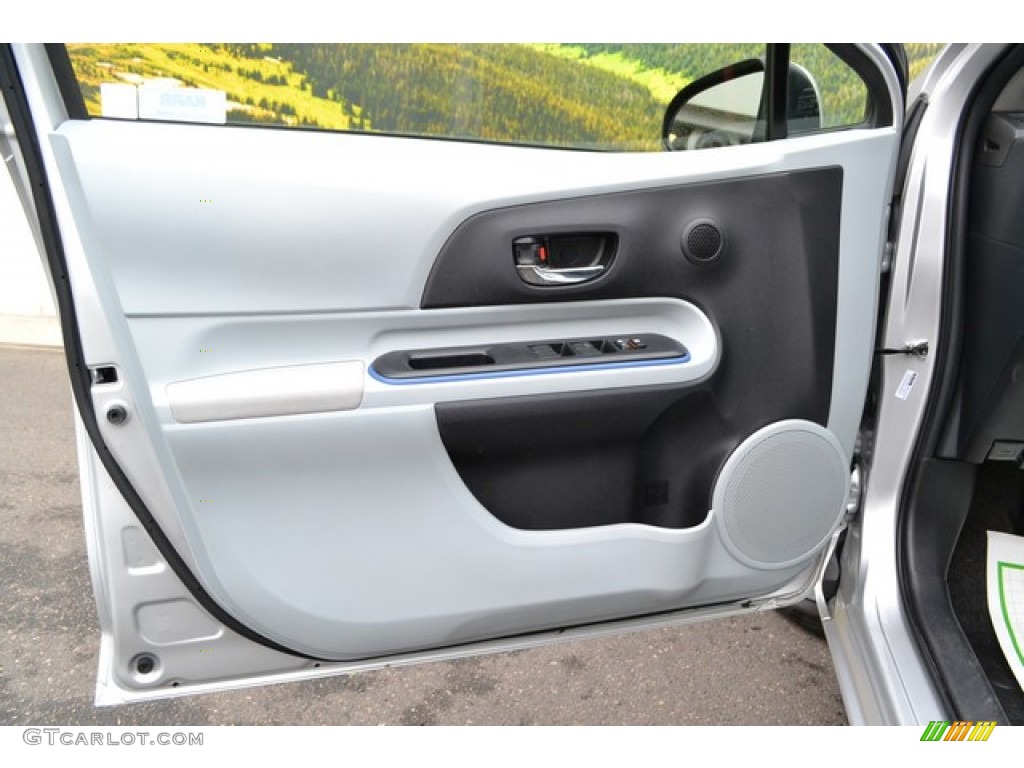 2012 Prius c Hybrid Two - Classic Silver Metallic / Light Blue Gray/Black photo #21