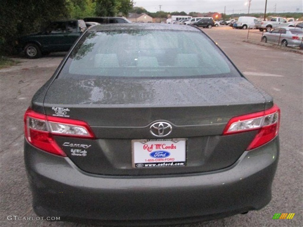 2012 Camry L - Cypress Green Pearl / Ash photo #5