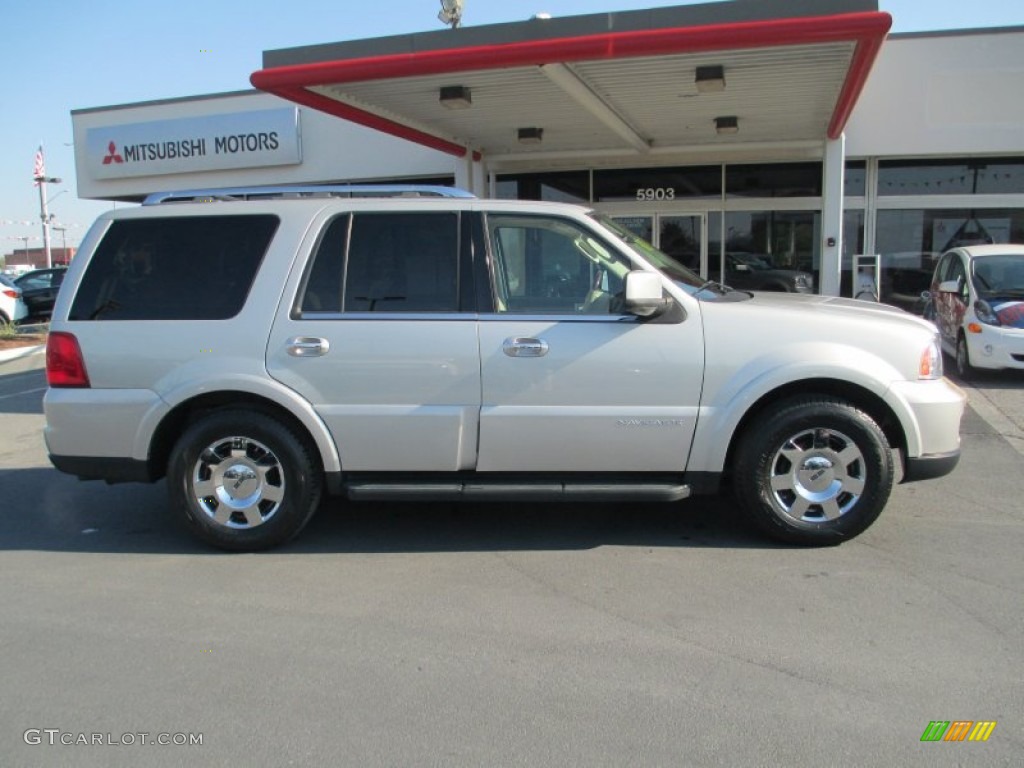 2006 Navigator Ultimate 4x4 - Silver Birch Metallic / Camel photo #8