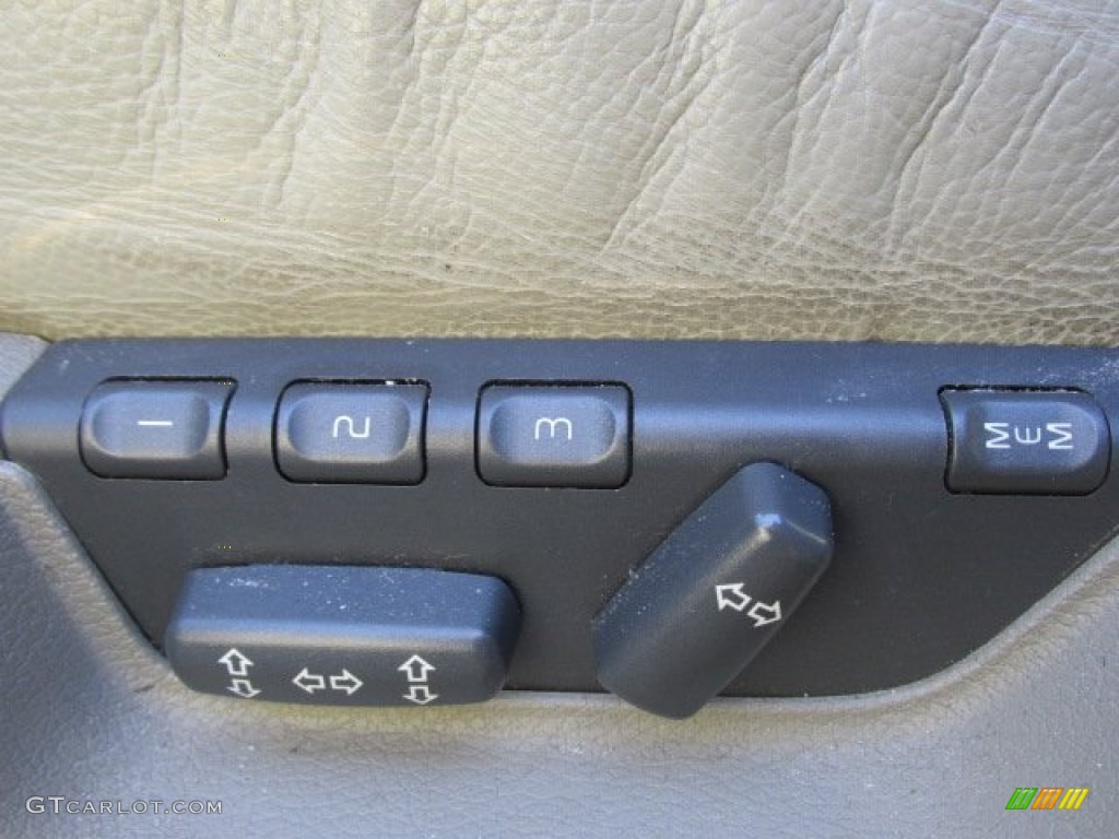 2002 S60 2.4T AWD - Platinum Green Metallic / Taupe/Light Taupe photo #11