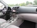 Classic Silver Metallic - Highlander V6 Photo No. 15