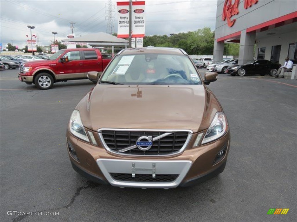 2010 XC60 T6 AWD - Terra Bronze Metallic / Sandstone/Espresso photo #2