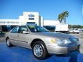 2001 Light Parchment Gold Metallic Lincoln Continental   photo #6