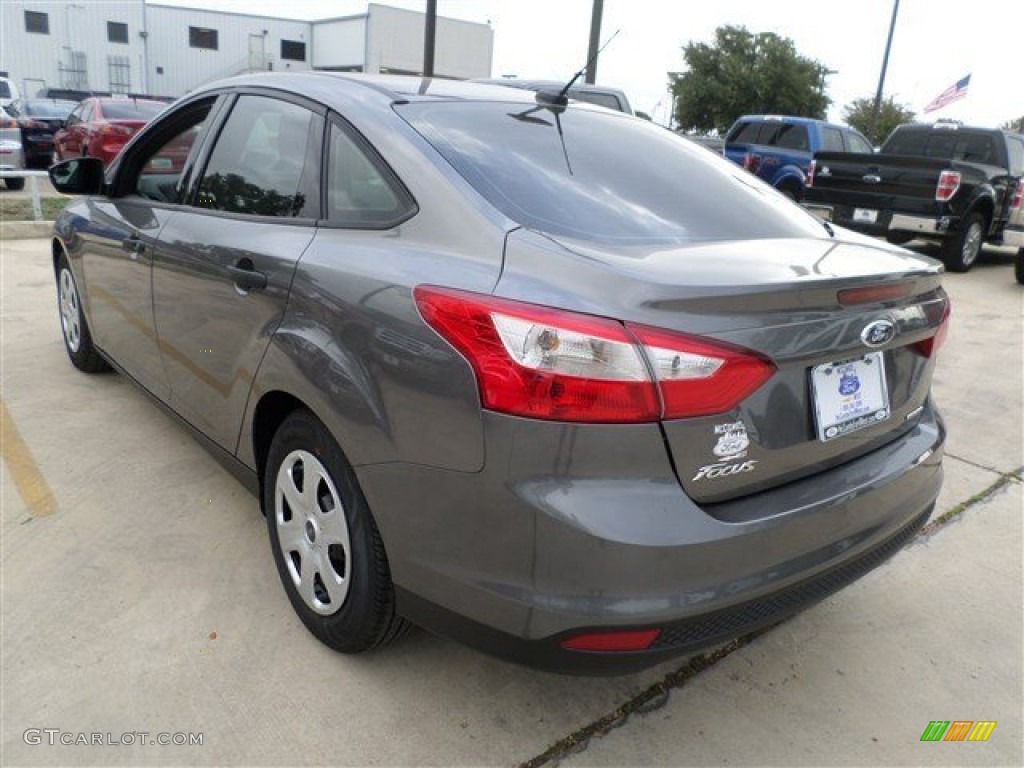 2014 Focus S Sedan - Sterling Gray / Charcoal Black photo #3