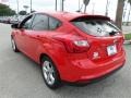 Race Red - Focus SE Hatchback Photo No. 3