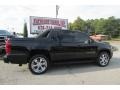 2007 Black Chevrolet Avalanche LT  photo #10