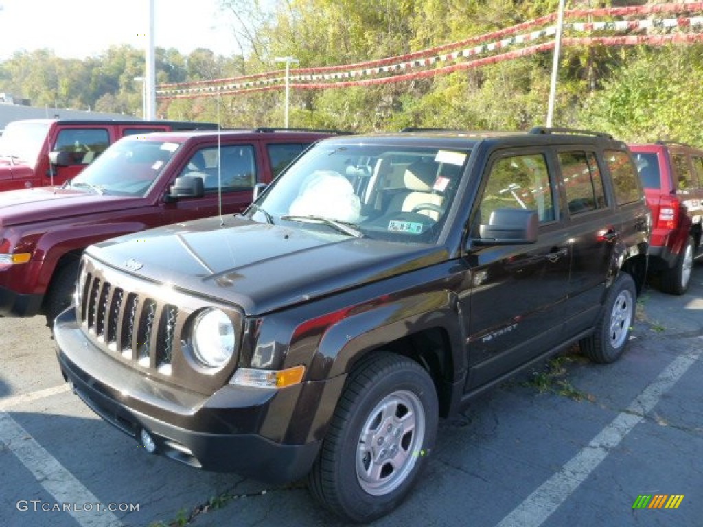 2014 Patriot Sport 4x4 - Rugged Brown Metallic / Dark Slate Gray/Light Pebble photo #1