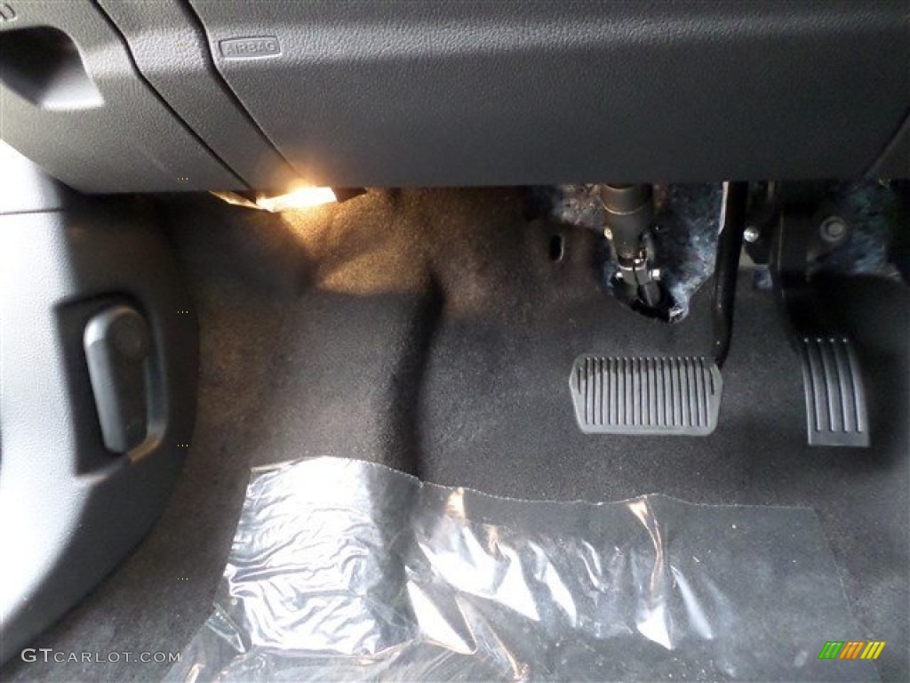 2014 Focus SE Hatchback - Sterling Gray / Charcoal Black photo #25