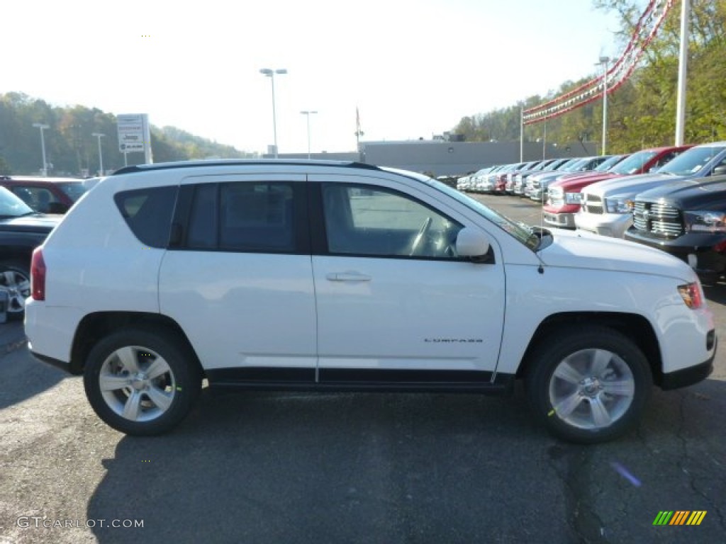 2014 Compass Latitude 4x4 - Bright White / Dark Slate Gray photo #6