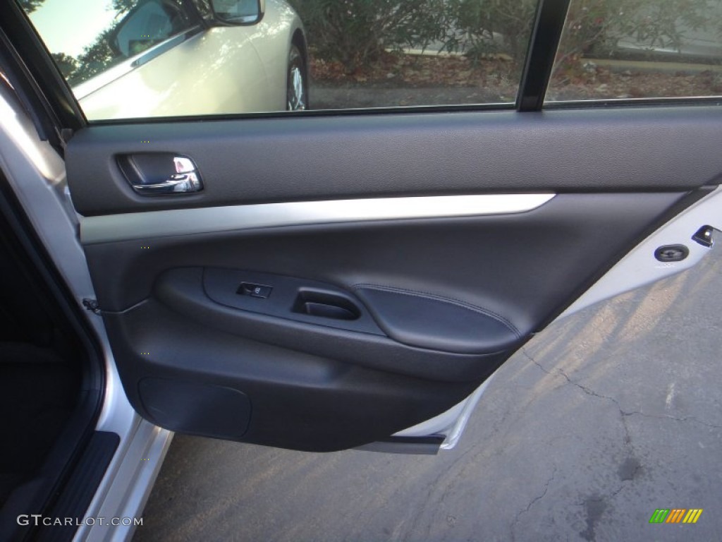 2011 G 37 Journey Sedan - Liquid Platinum / Graphite photo #27