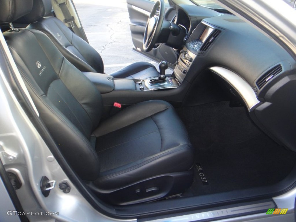 2011 G 37 Journey Sedan - Liquid Platinum / Graphite photo #29