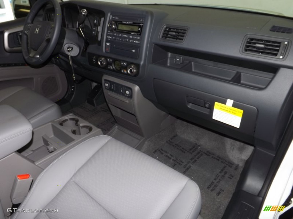 2014 Honda Ridgeline RTL Gray Dashboard Photo #87391108