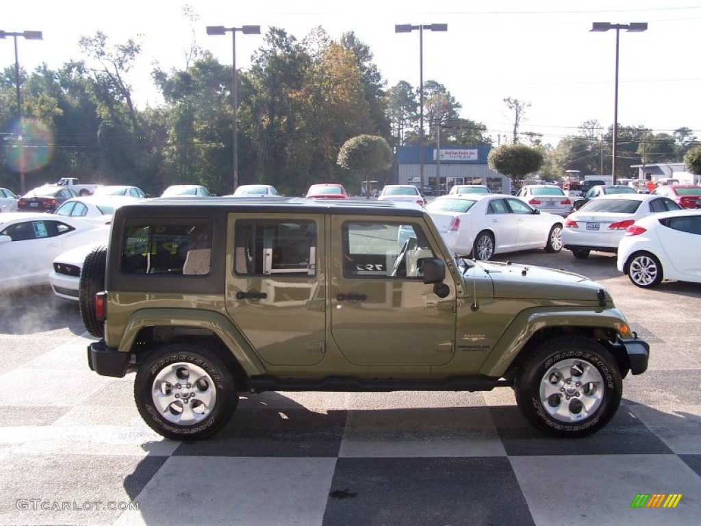 2013 Wrangler Unlimited Sahara 4x4 - Commando Green / Black photo #3