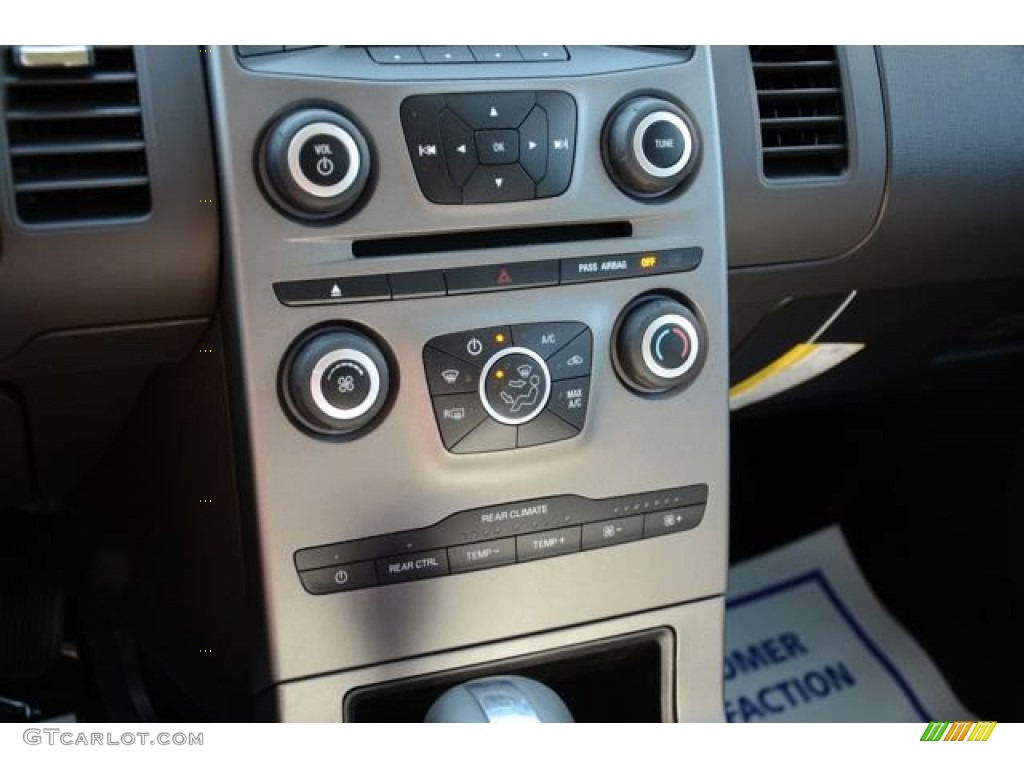 2014 Ford Flex SE Controls Photo #87398125