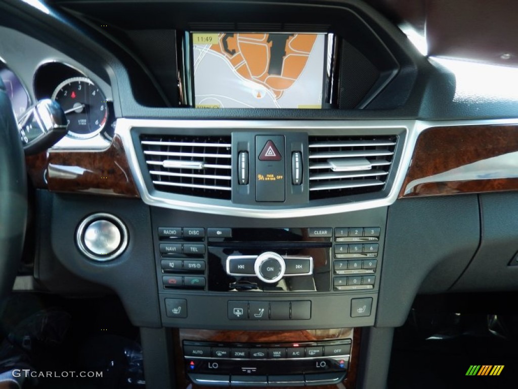 2012 Mercedes-Benz E 350 BlueTEC Sedan Controls Photos