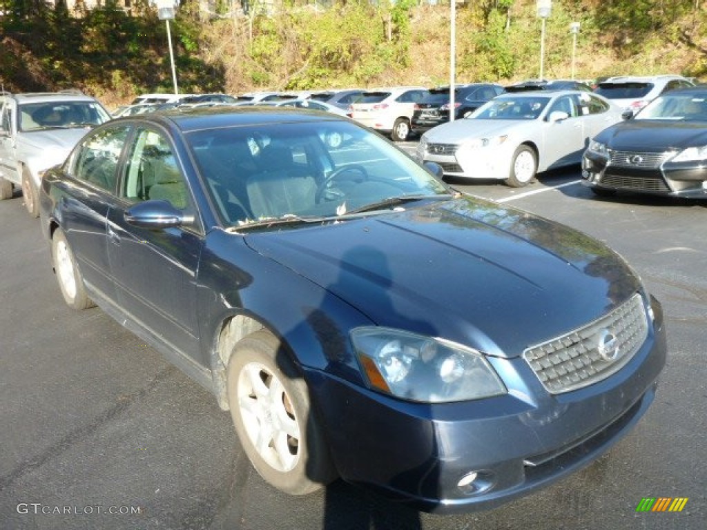 Majestic Blue Metallic Nissan Altima