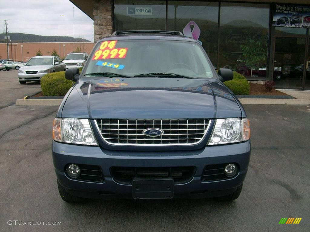 2004 Explorer XLT 4x4 - Medium Wedgewood Blue Metallic / Graphite photo #2