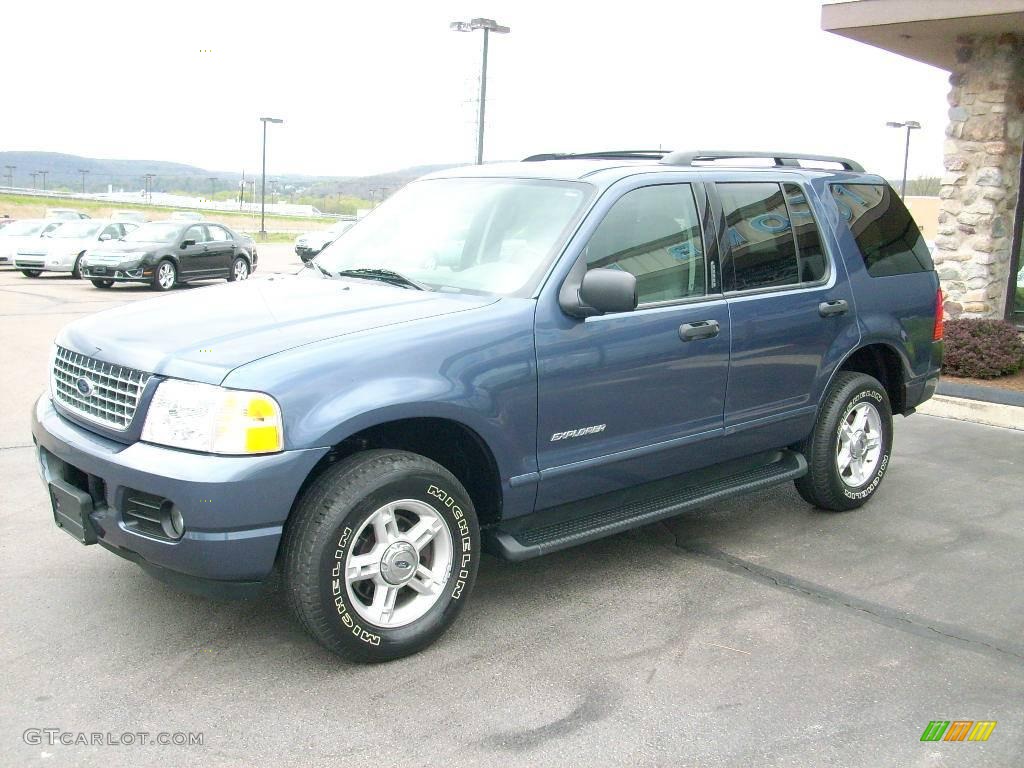 2004 Explorer XLT 4x4 - Medium Wedgewood Blue Metallic / Graphite photo #12