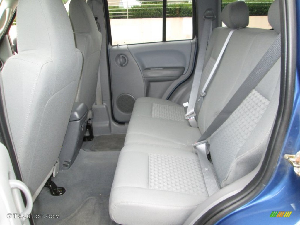2005 Liberty Sport 4x4 - Atlantic Blue Pearlcoat / Medium Slate Gray photo #16