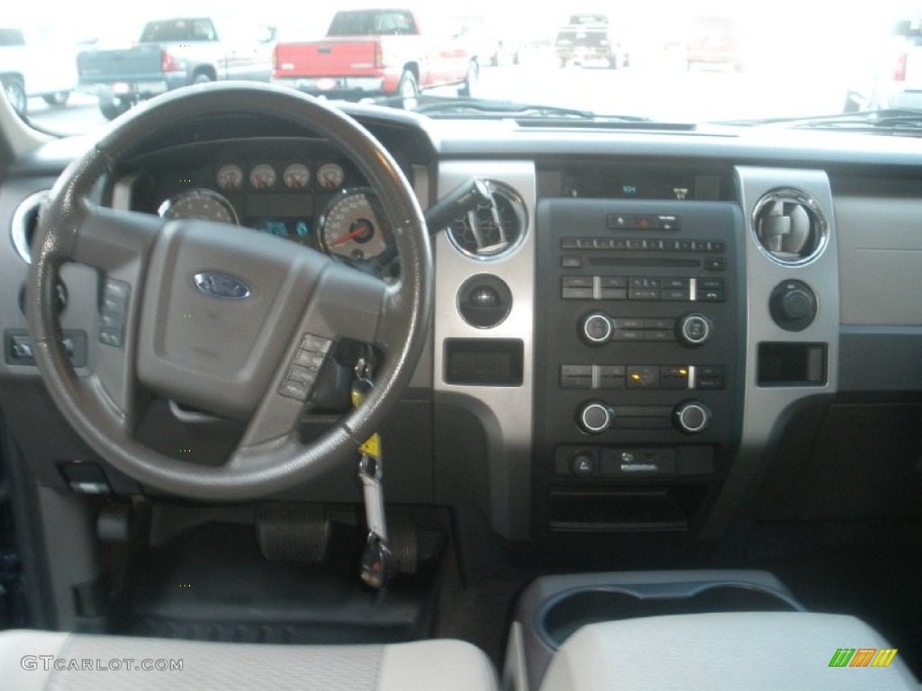 2010 F150 XLT SuperCrew - Dark Blue Pearl Metallic / Medium Stone photo #5