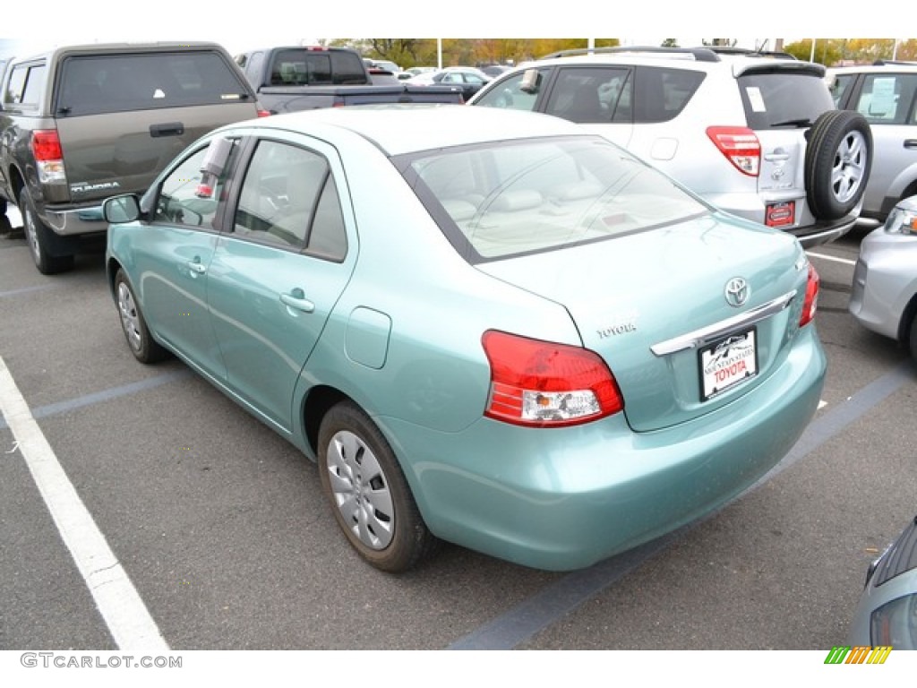 2009 Yaris Sedan - Jade Sea Metallic / Bisque photo #3