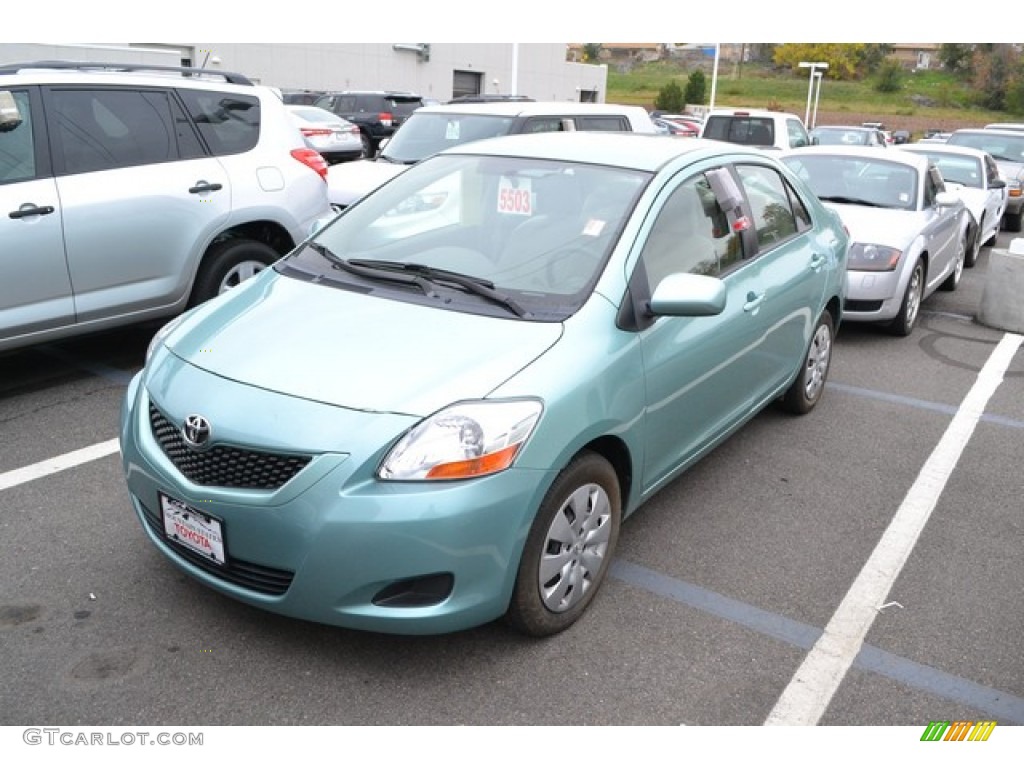 2009 Yaris Sedan - Jade Sea Metallic / Bisque photo #4