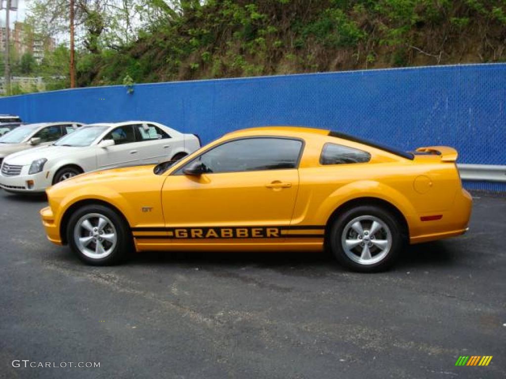 2007 Mustang GT Premium Coupe - Grabber Orange / Dark Charcoal photo #2