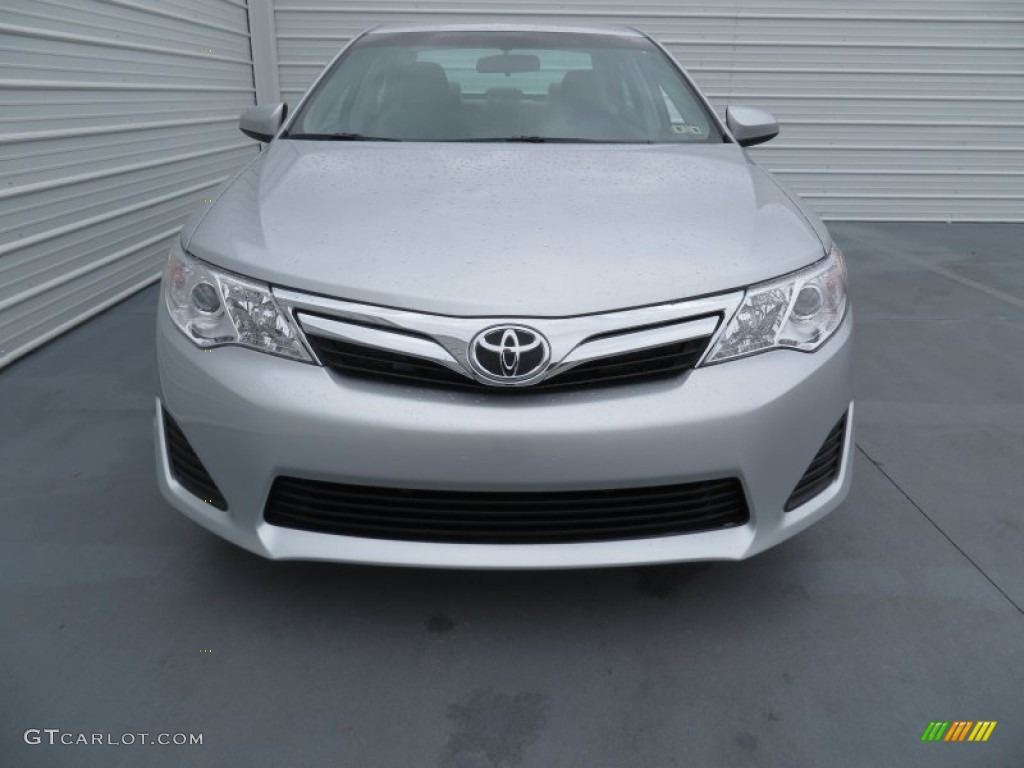 2014 Camry LE - Classic Silver Metallic / Ash photo #8