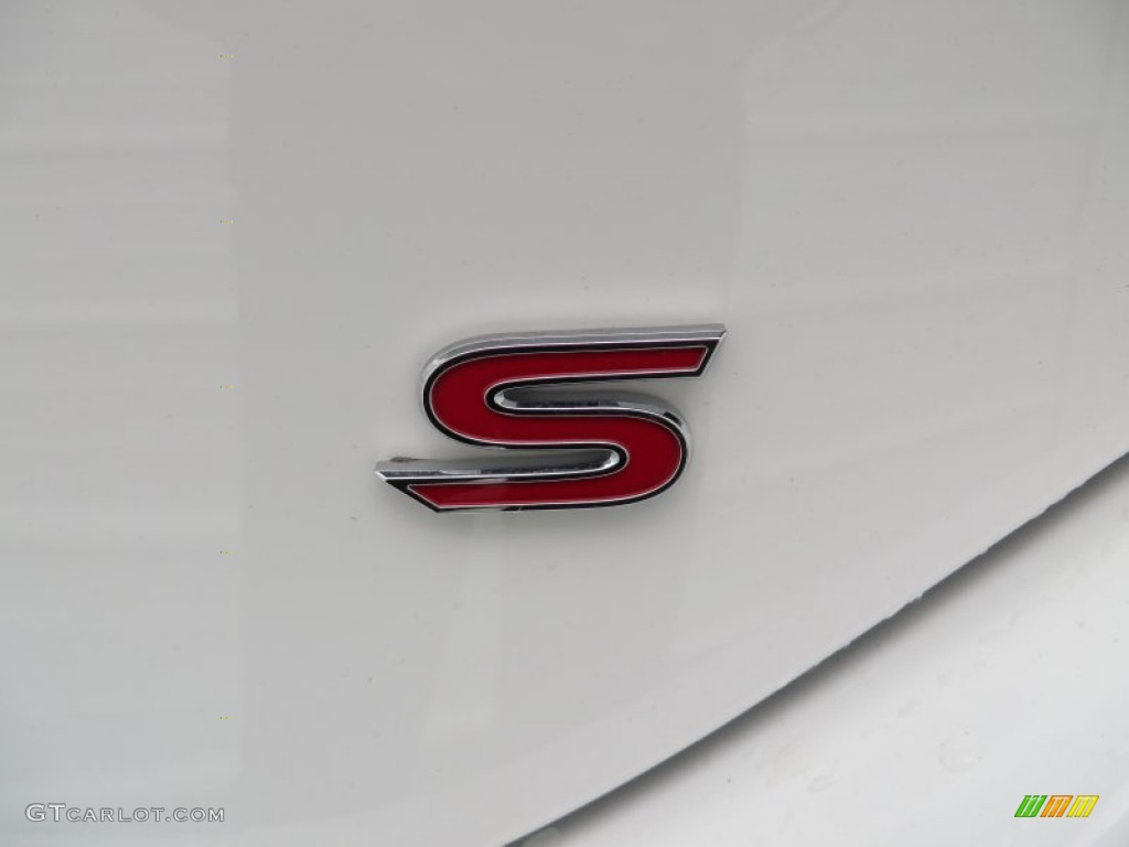 2014 Corolla S - Super White / Black photo #15