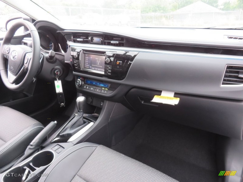 2014 Corolla S - Super White / Black photo #18