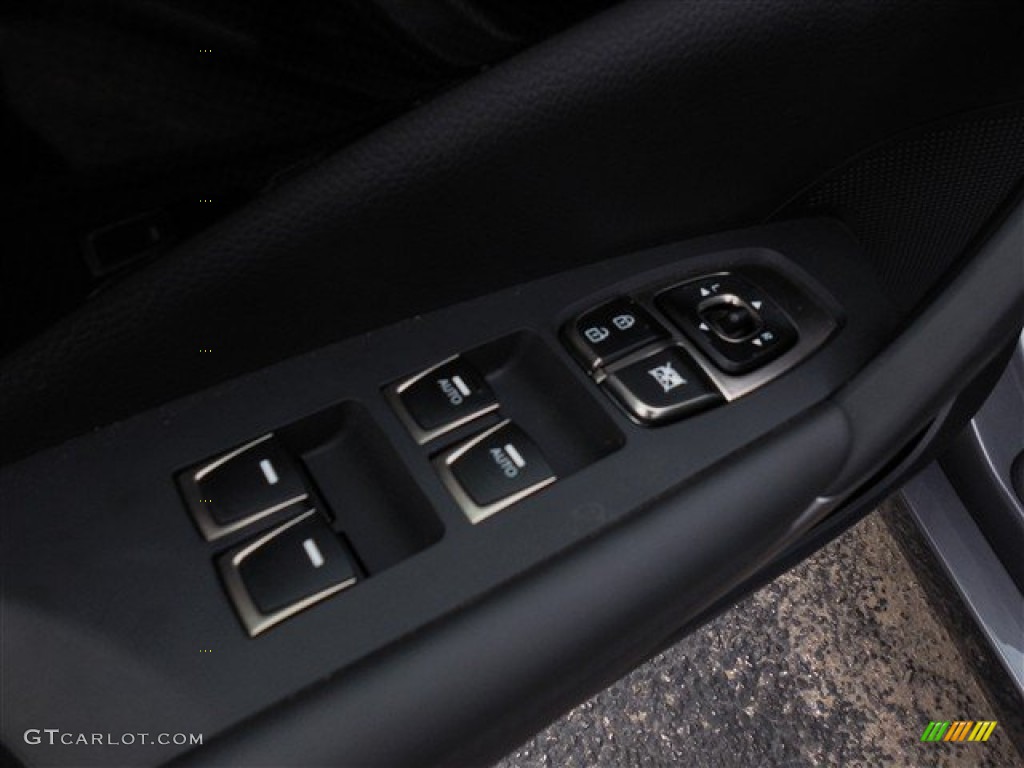 2012 Azera  - Smoke Gray Metallic / Black photo #21
