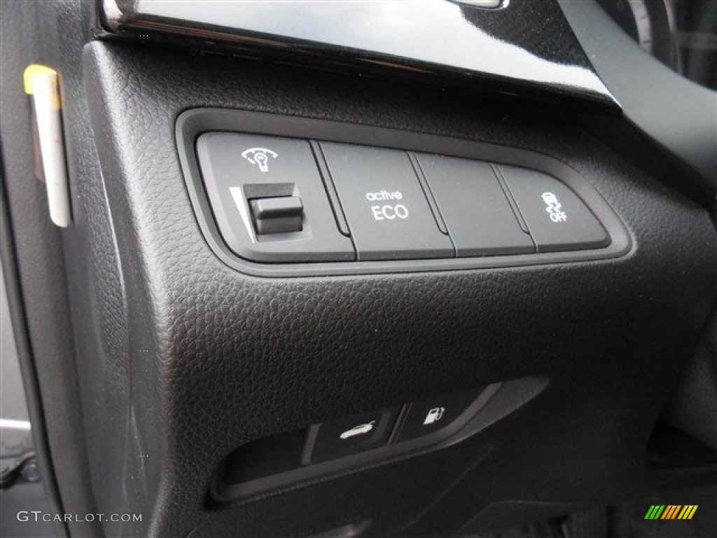 2012 Azera  - Smoke Gray Metallic / Black photo #23