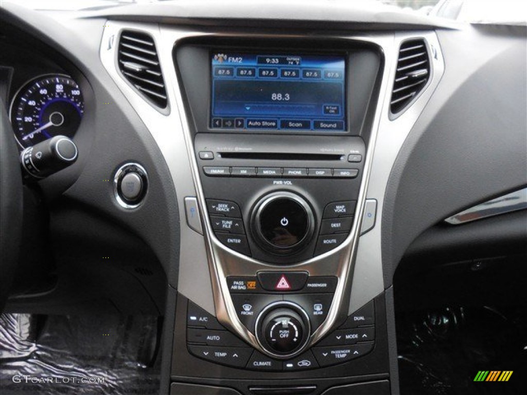 2012 Azera  - Smoke Gray Metallic / Black photo #25