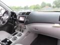 2013 Blizzard White Pearl Toyota Highlander SE  photo #16