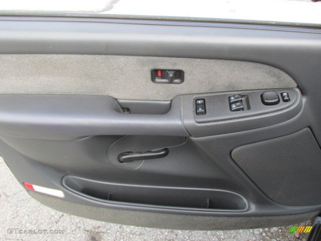 2003 Silverado 1500 LS Regular Cab 4x4 - Black / Dark Charcoal photo #9