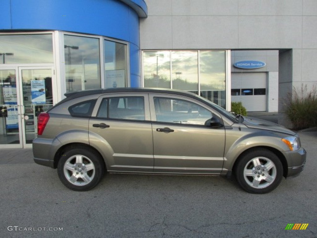 2008 Caliber SE - Light Khaki Metallic / Dark Slate Gray photo #2