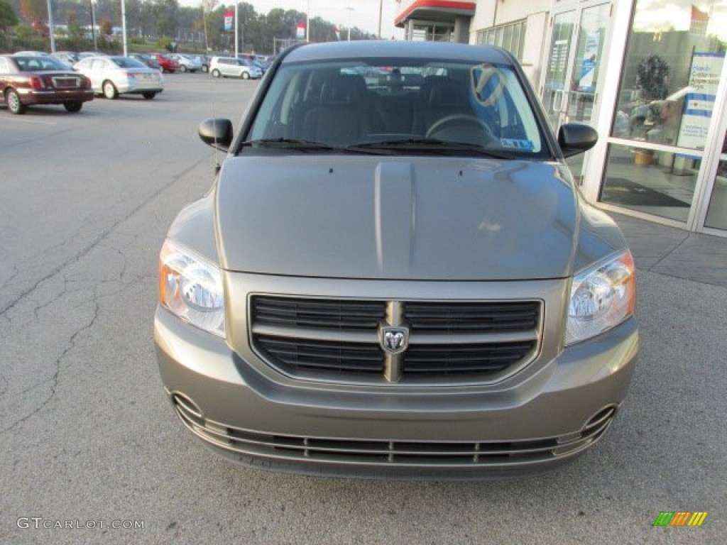 2008 Caliber SE - Light Khaki Metallic / Dark Slate Gray photo #3