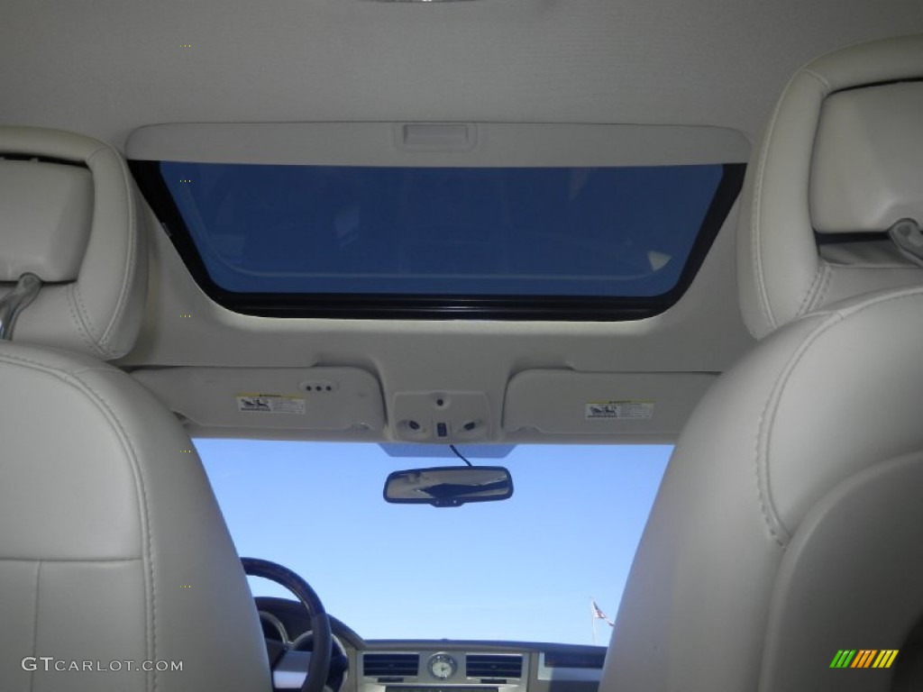 2010 Sebring Limited Sedan - White Gold / Medium Pebble Beige/Cream photo #10