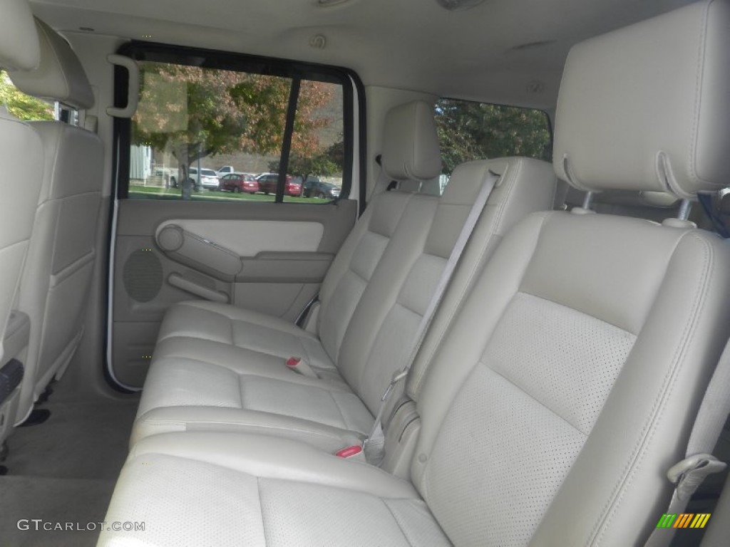 2007 Mountaineer Premier AWD - White Chocolate Tri Coat / Camel photo #9