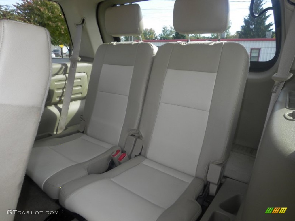 2007 Mountaineer Premier AWD - White Chocolate Tri Coat / Camel photo #10
