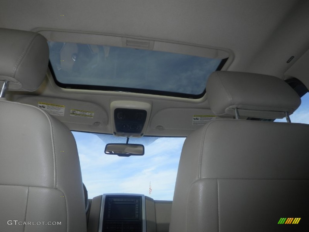 2007 Mountaineer Premier AWD - White Chocolate Tri Coat / Camel photo #14