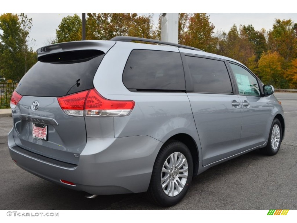 2014 Sienna XLE - Silver Sky Metallic / Light Gray photo #5