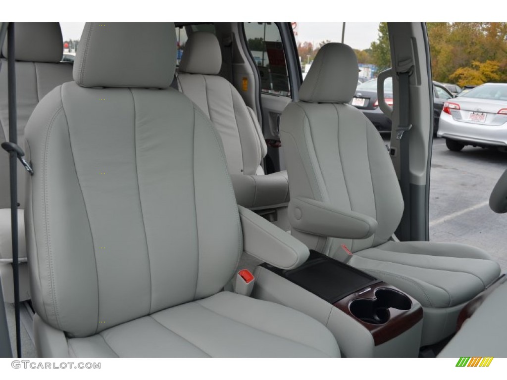 2014 Sienna XLE - Silver Sky Metallic / Light Gray photo #15