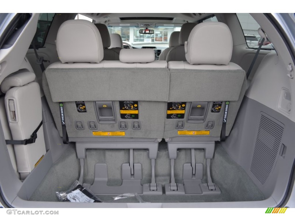 2014 Sienna XLE - Silver Sky Metallic / Light Gray photo #17